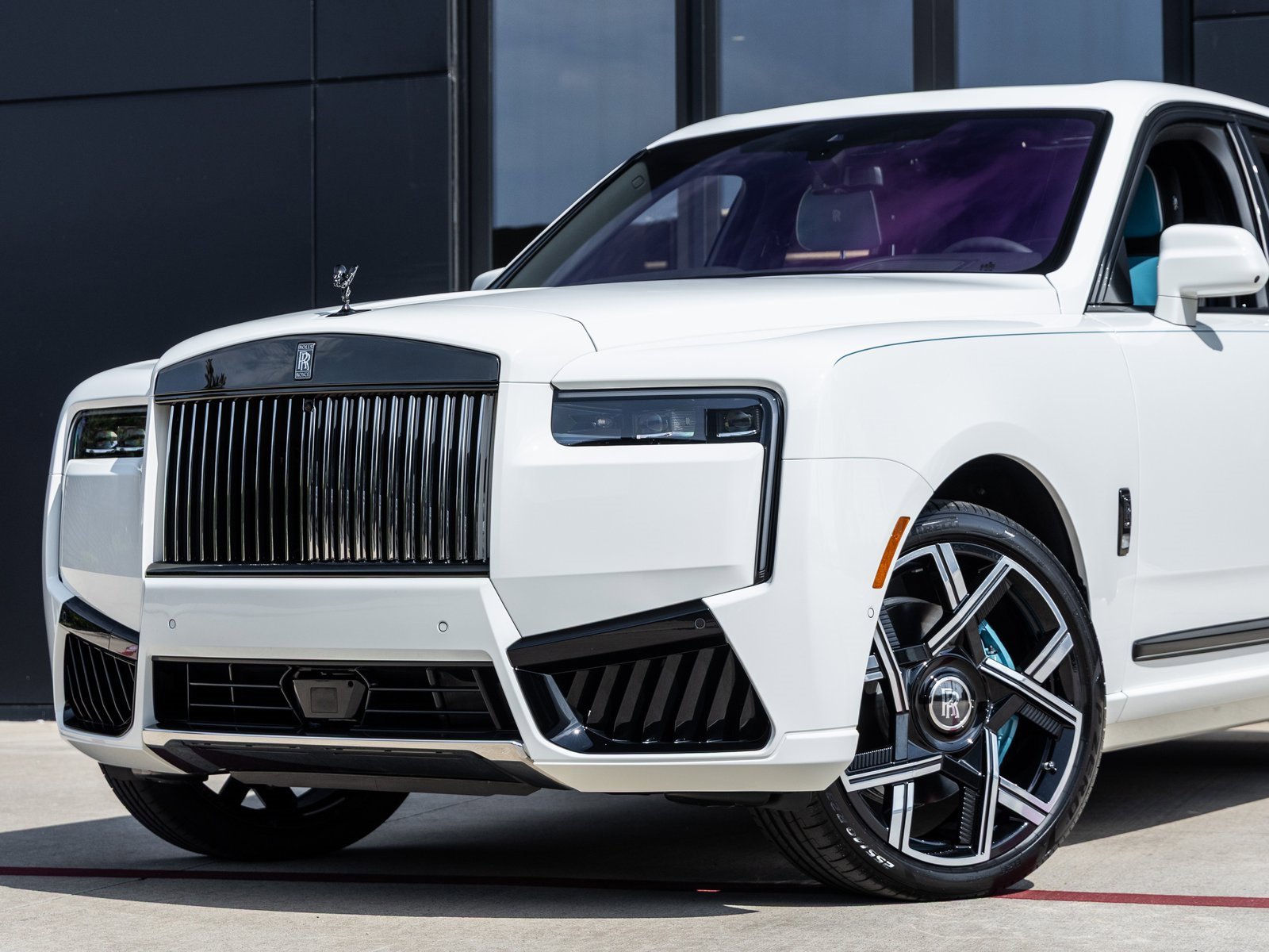 New 2026 Rolls-Royce Cullinan Black Badge image 6