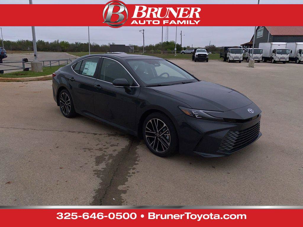 Used 2025 Toyota Camry XLE w/ Premium Package