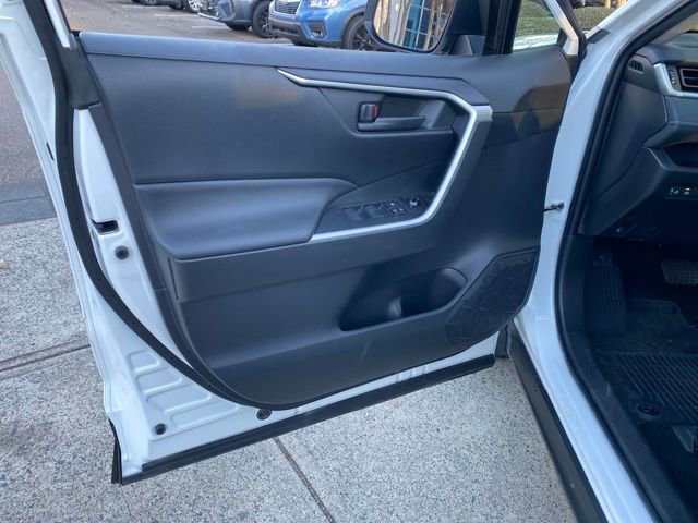 Used 2023 Toyota RAV4 LE image 18