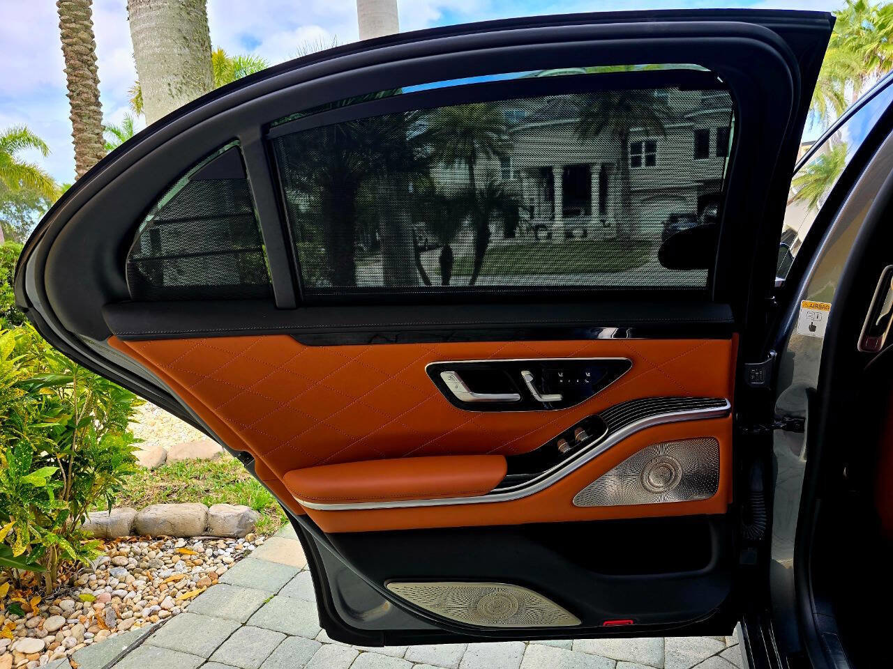 Used 2022 Mercedes-Benz S 580 4MATIC Sedan w/ Rear Seat Package image 98