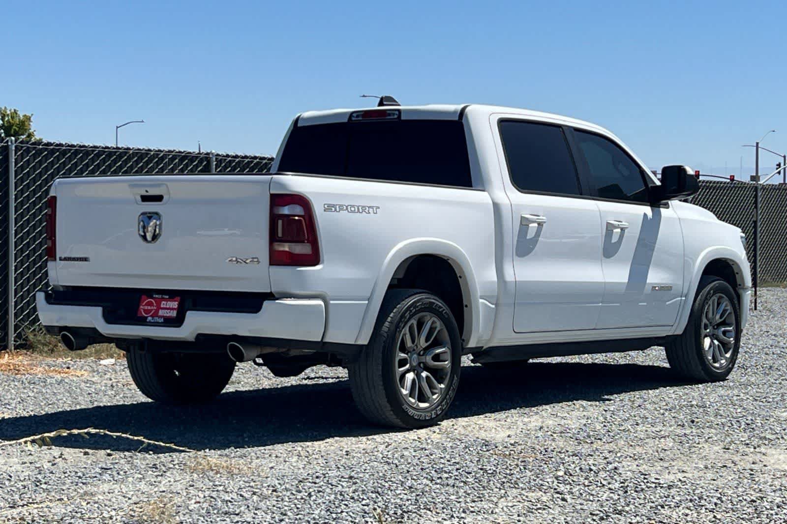 Used 2021 RAM 1500 Laramie AWD/4WD image 3