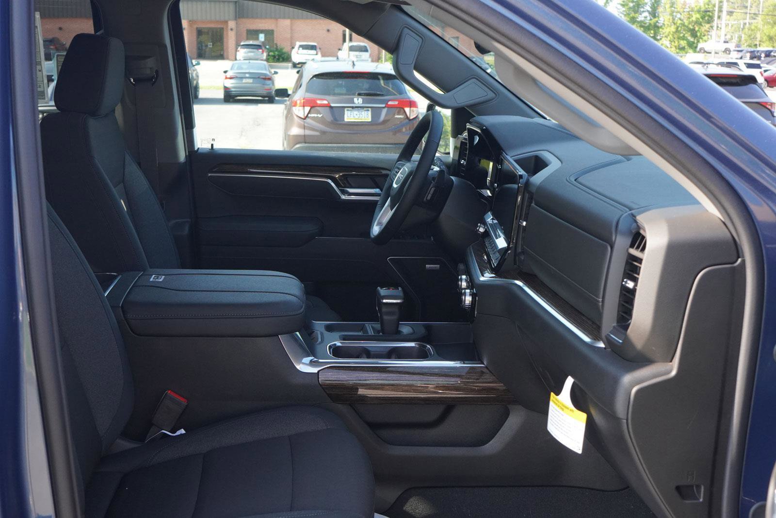 New 2026 GMC Sierra 1500 Elevation image 27