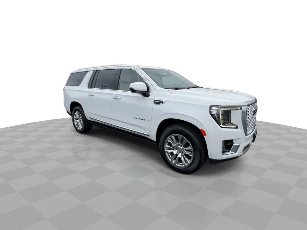 Used 2022 GMC Yukon XL Denali image 2