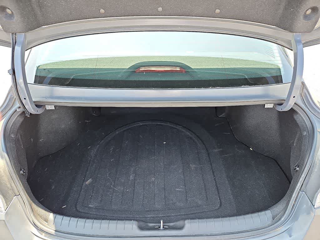 Used 2024 Hyundai Elantra SE FWD image 28