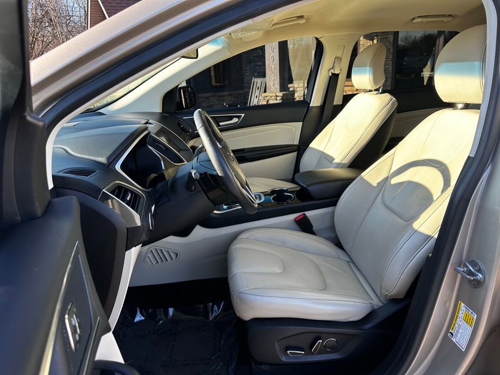Used 2018 Ford Edge Titanium w/ Technology Package image 13