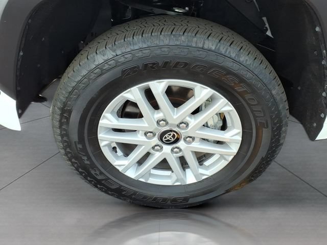 Certified 2026 Toyota Tundra SR5 AWD/4WD image 28