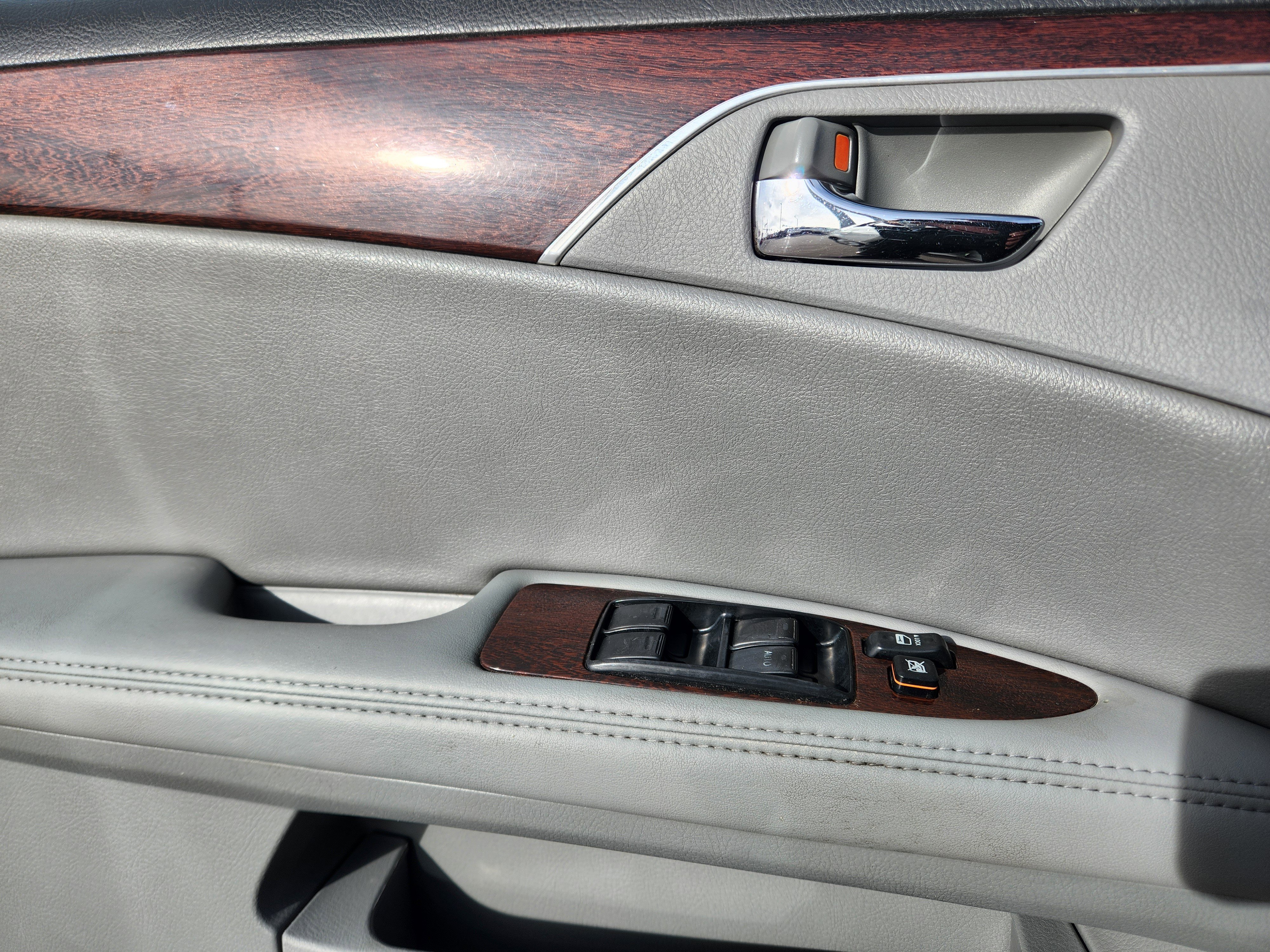 Used 2008 Toyota Avalon XLS FWD image 17