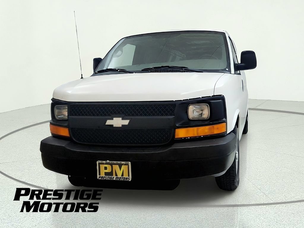 Used 2008 Chevrolet Express 1500 RWD image 2