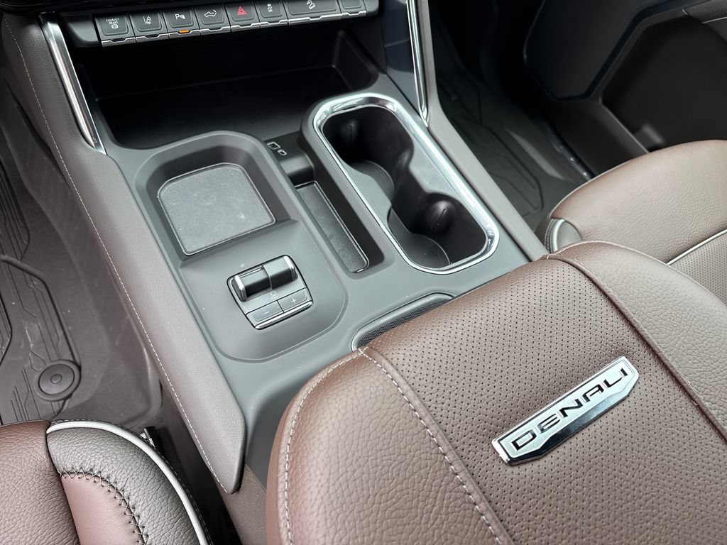 New 2026 GMC Sierra 2500 Denali w/ Denali Reserve Package AWD/4WD image 23