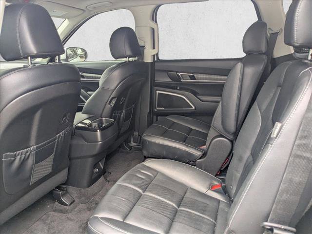 Used 2023 Kia Telluride EX w/ EX Captain's Chair Package image 19
