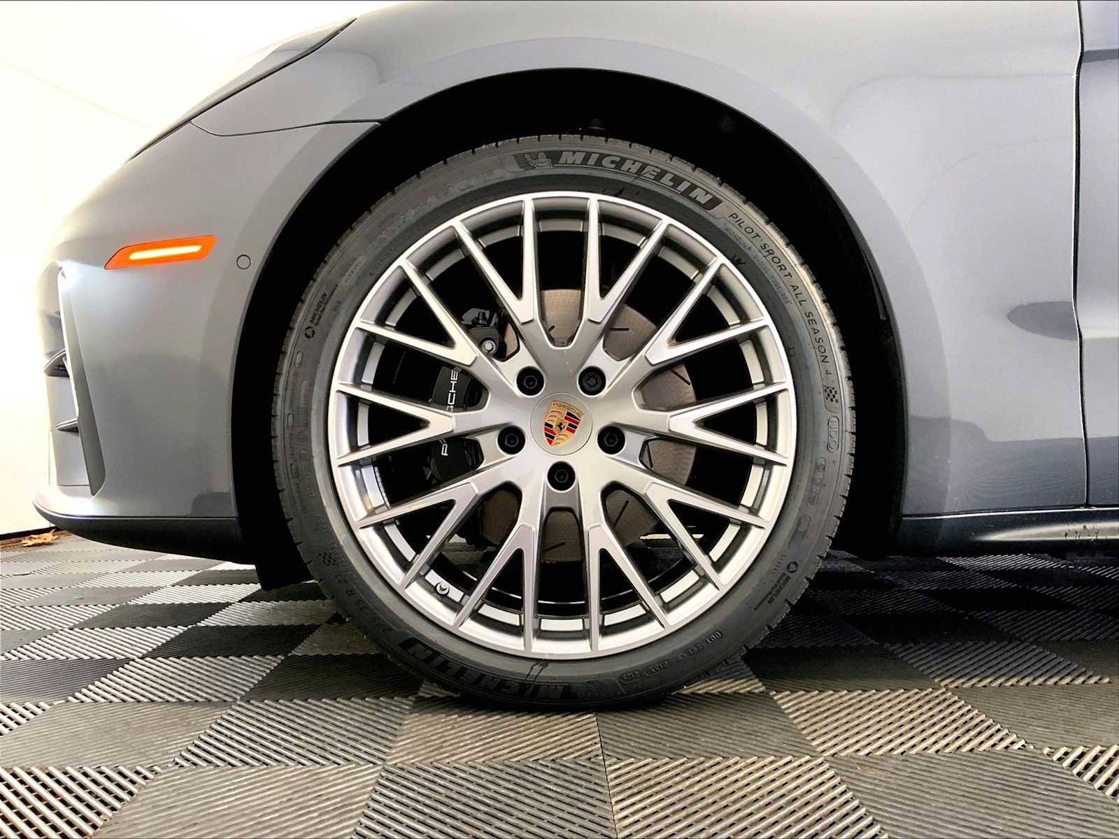 New 2026 Porsche Panamera 4 image 11