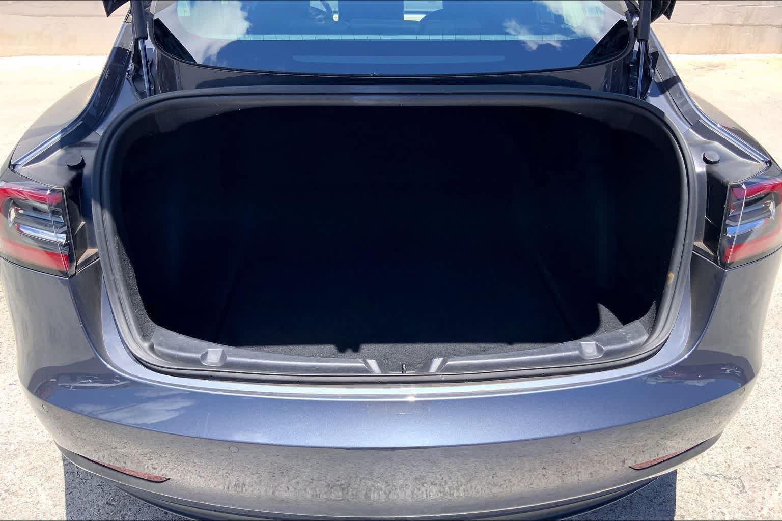 Used 2020 Tesla Model 3 Standard Range Plus RWD image 18