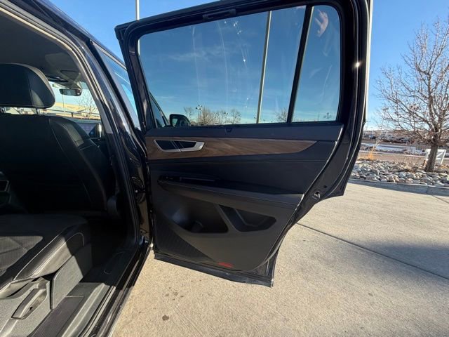 Used 2024 Volkswagen Atlas SE image 27