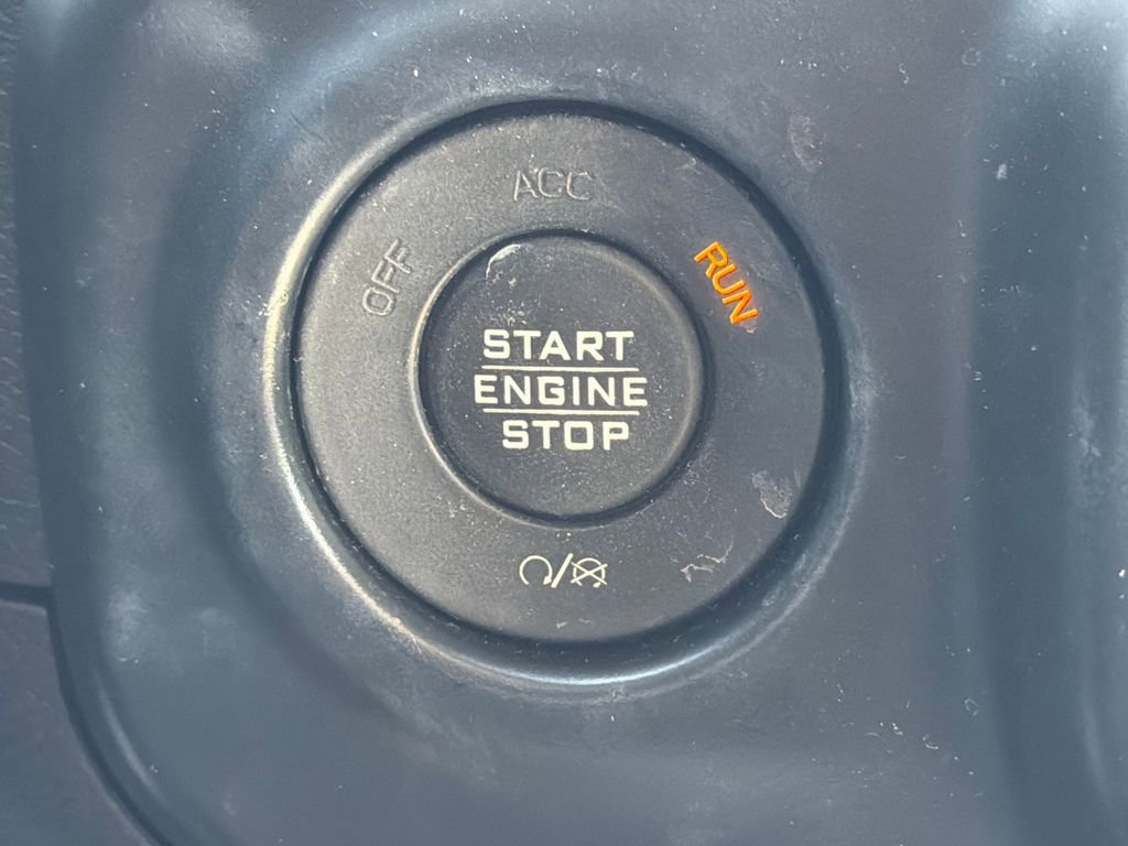 Used 2018 Jeep Wrangler Unlimited Sahara AWD/4WD image 40