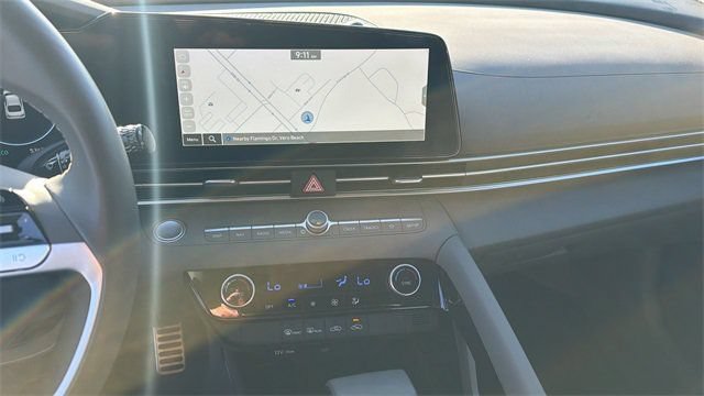Certified 2025 Hyundai Elantra SEL FWD image 22