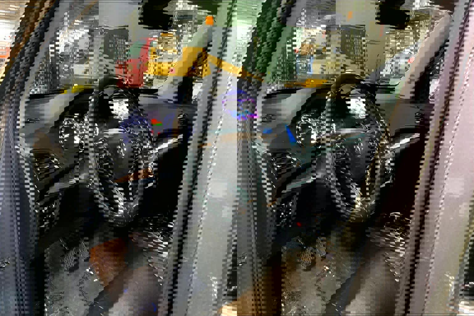 Used 2018 Acura MDX SH-AWD image 17