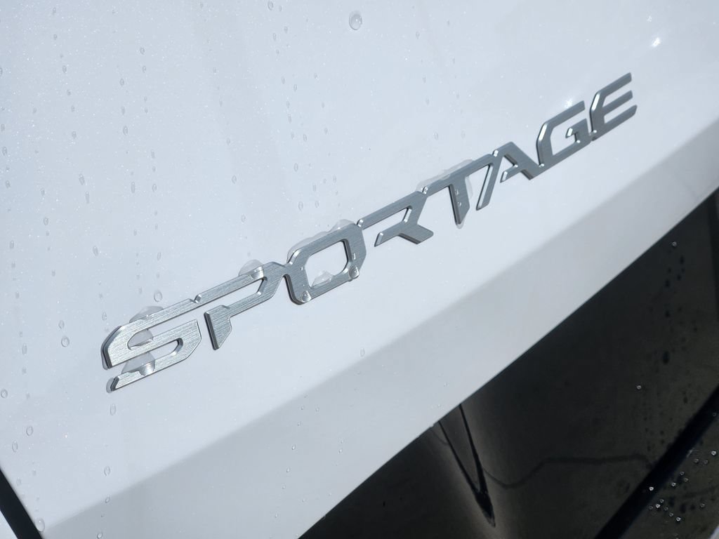 New 2026 Kia Sportage SX FWD image 8