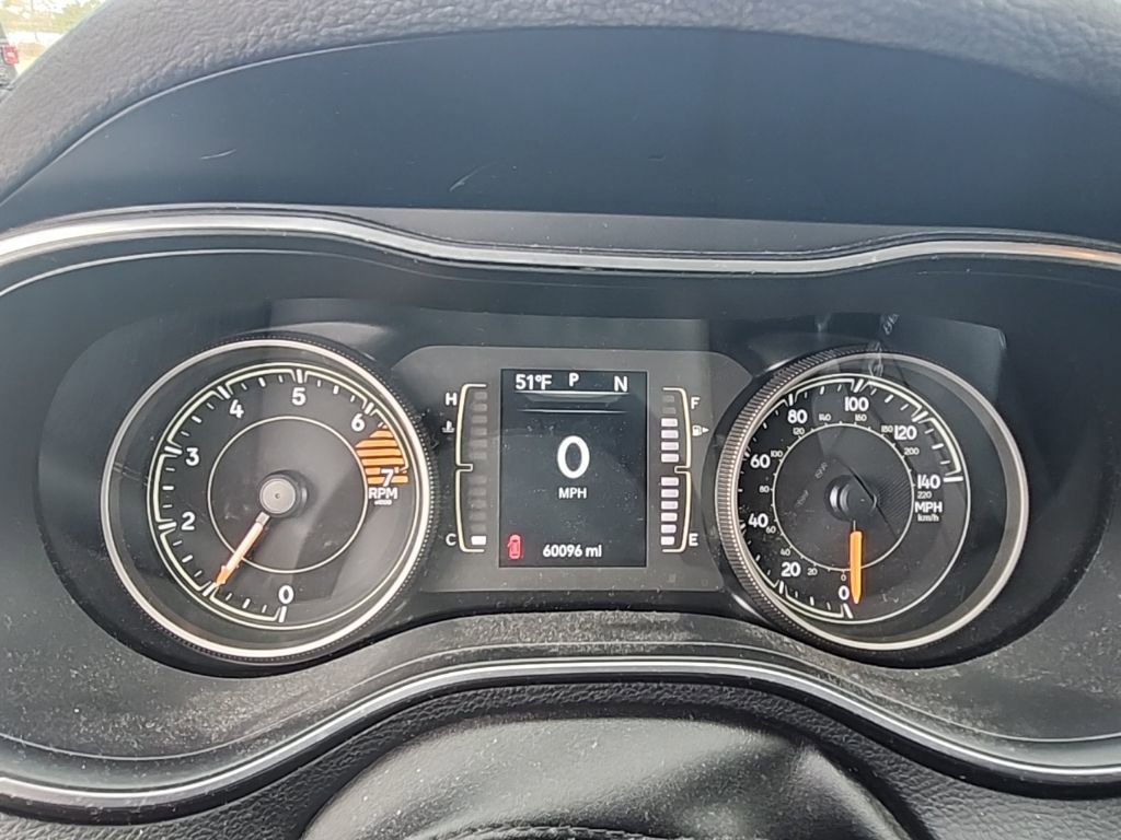 Certified 2019 Jeep Cherokee Latitude w/ Popular Appearance Group image 8