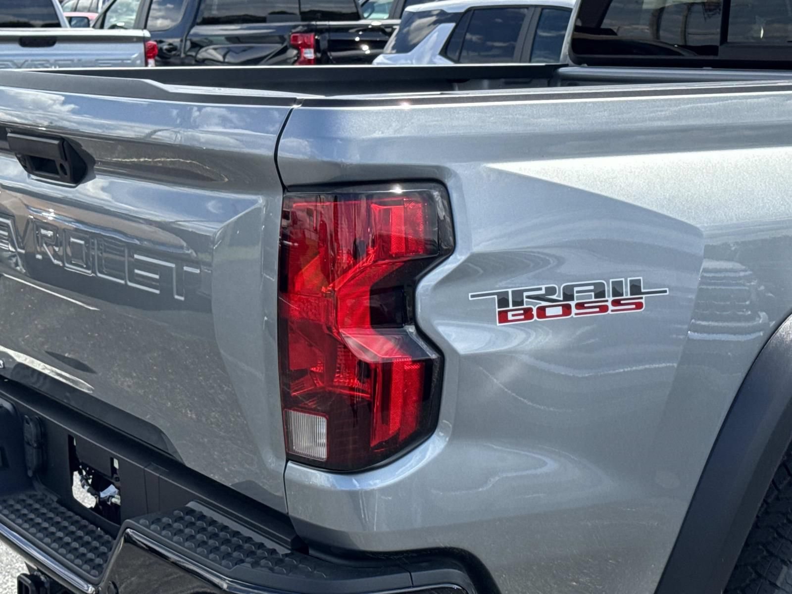 New 2026 Chevrolet Colorado Trail Boss w/ Midnight Edition AWD/4WD image 9