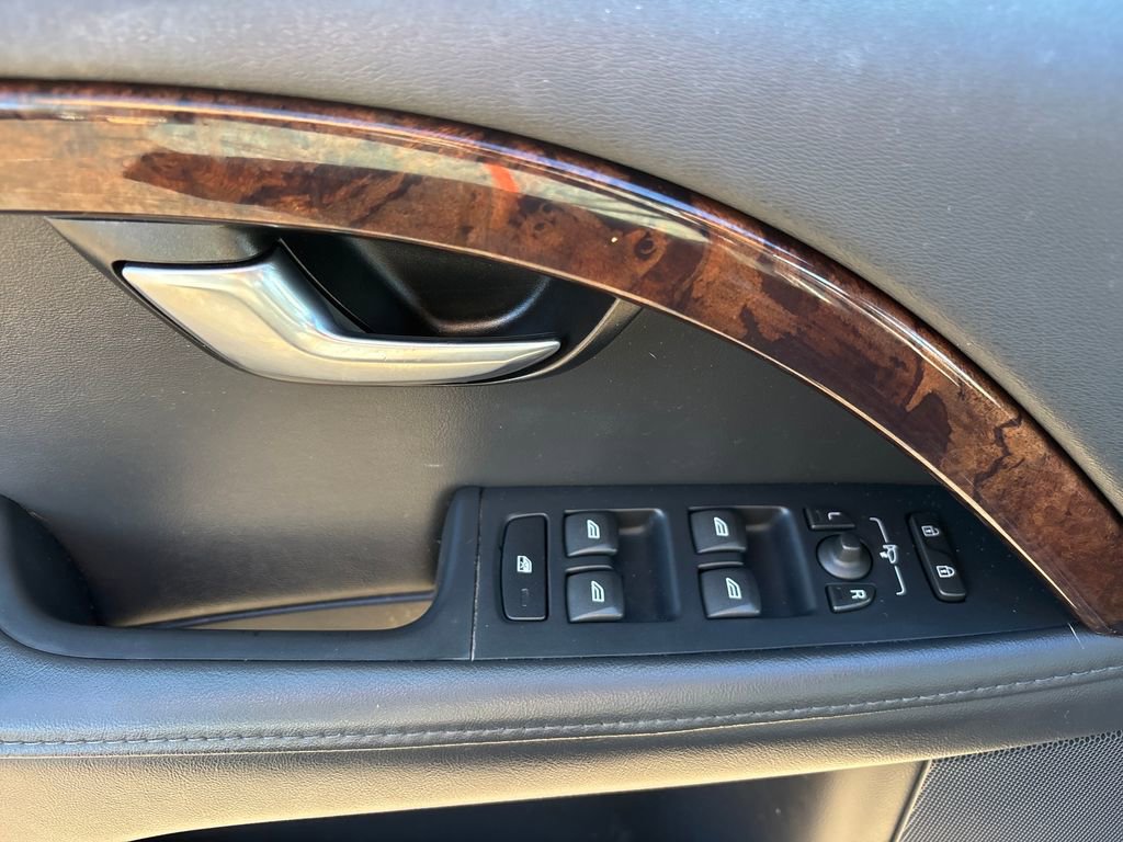 Used 2015 Volvo S80 T5 image 16