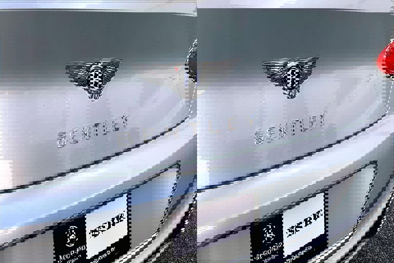 Used 2023 Bentley Continental GT Azure image 27