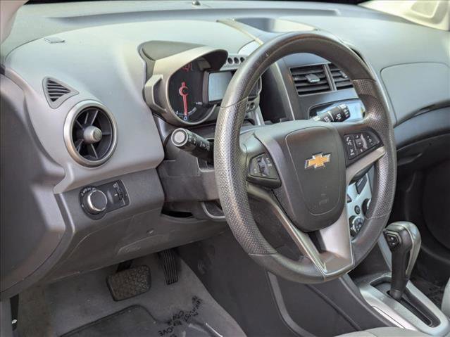 Used 2014 Chevrolet Sonic LT image 10