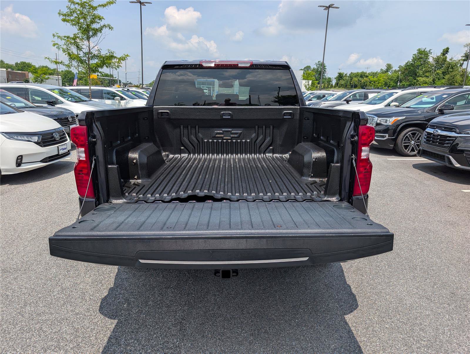 Used 2024 Chevrolet Silverado 1500 LT AWD/4WD image 12