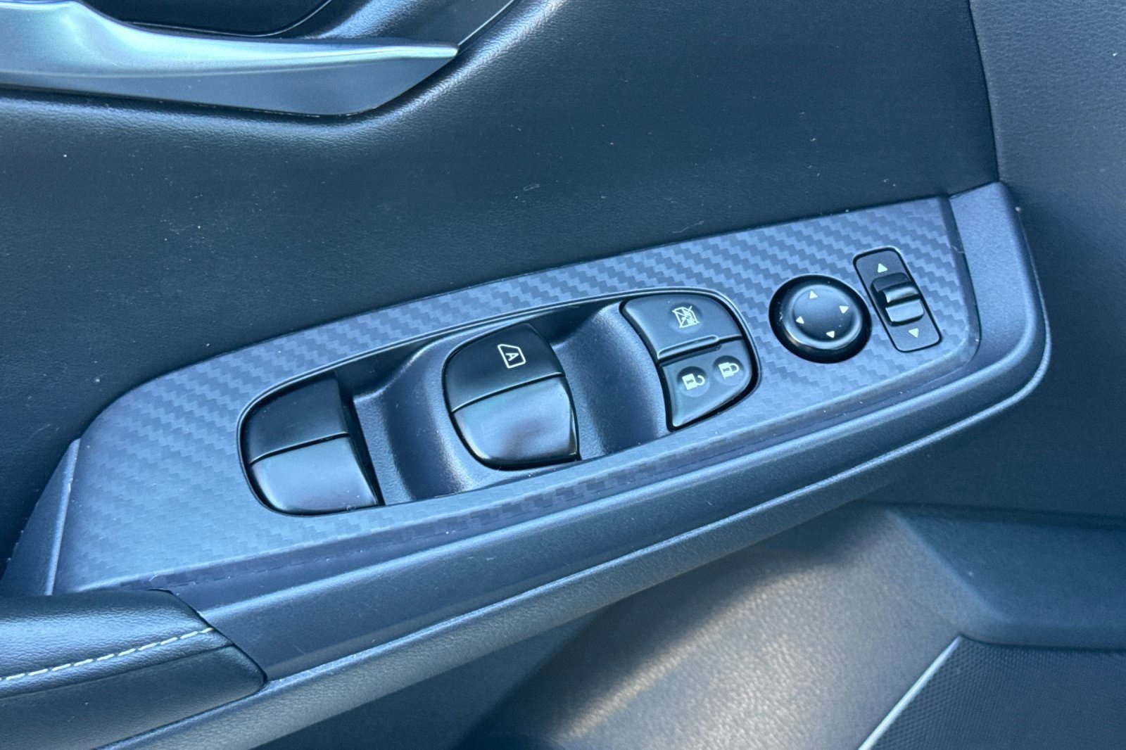 Used 2024 Nissan Sentra SV image 12