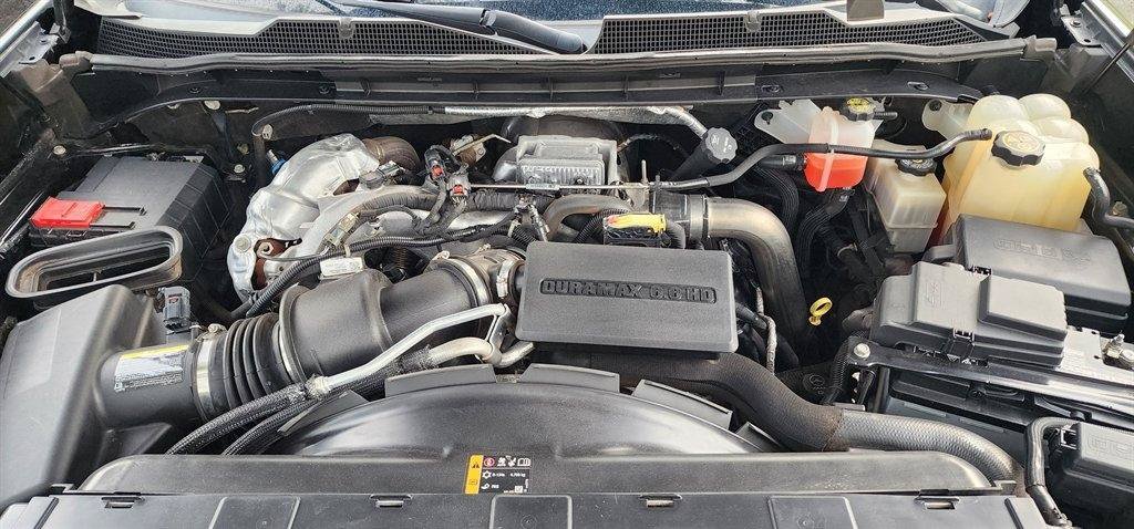 Used 2022 Chevrolet Silverado 3500 LT w/ Convenience Package AWD/4WD image 13