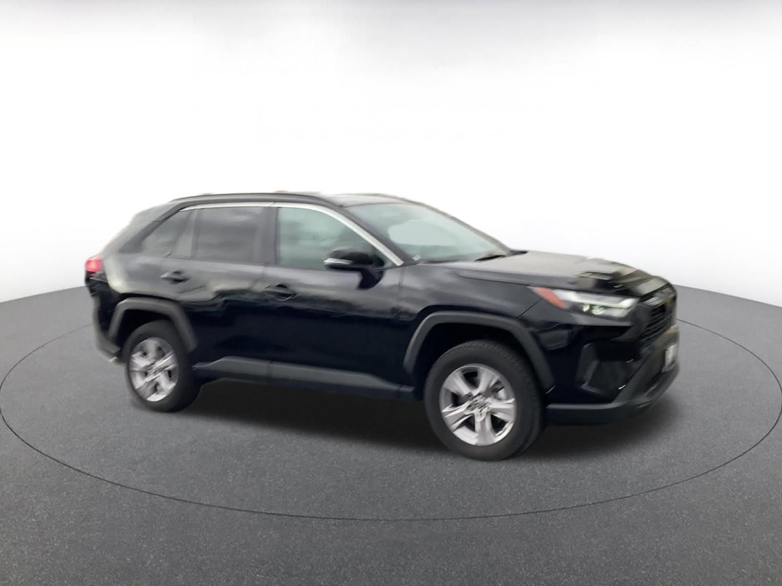 Used 2025 Toyota RAV4 XLE video 2
