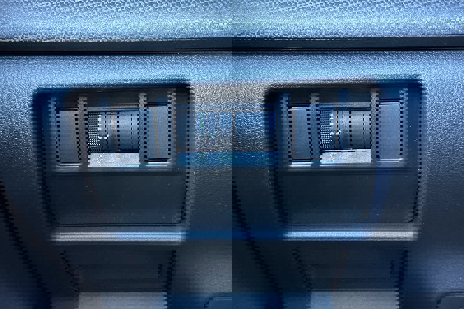 New 2026 Subaru Crosstrek 2.5i Limited w/ Popular Package #3A image 28