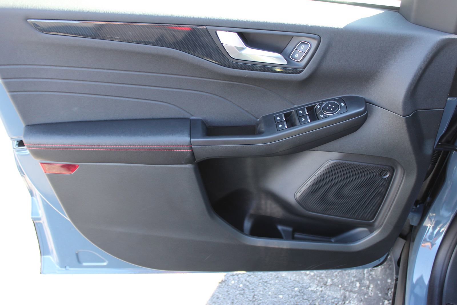 New 2026 Ford Escape ST-Line w/ Tech Pack #1 image 17