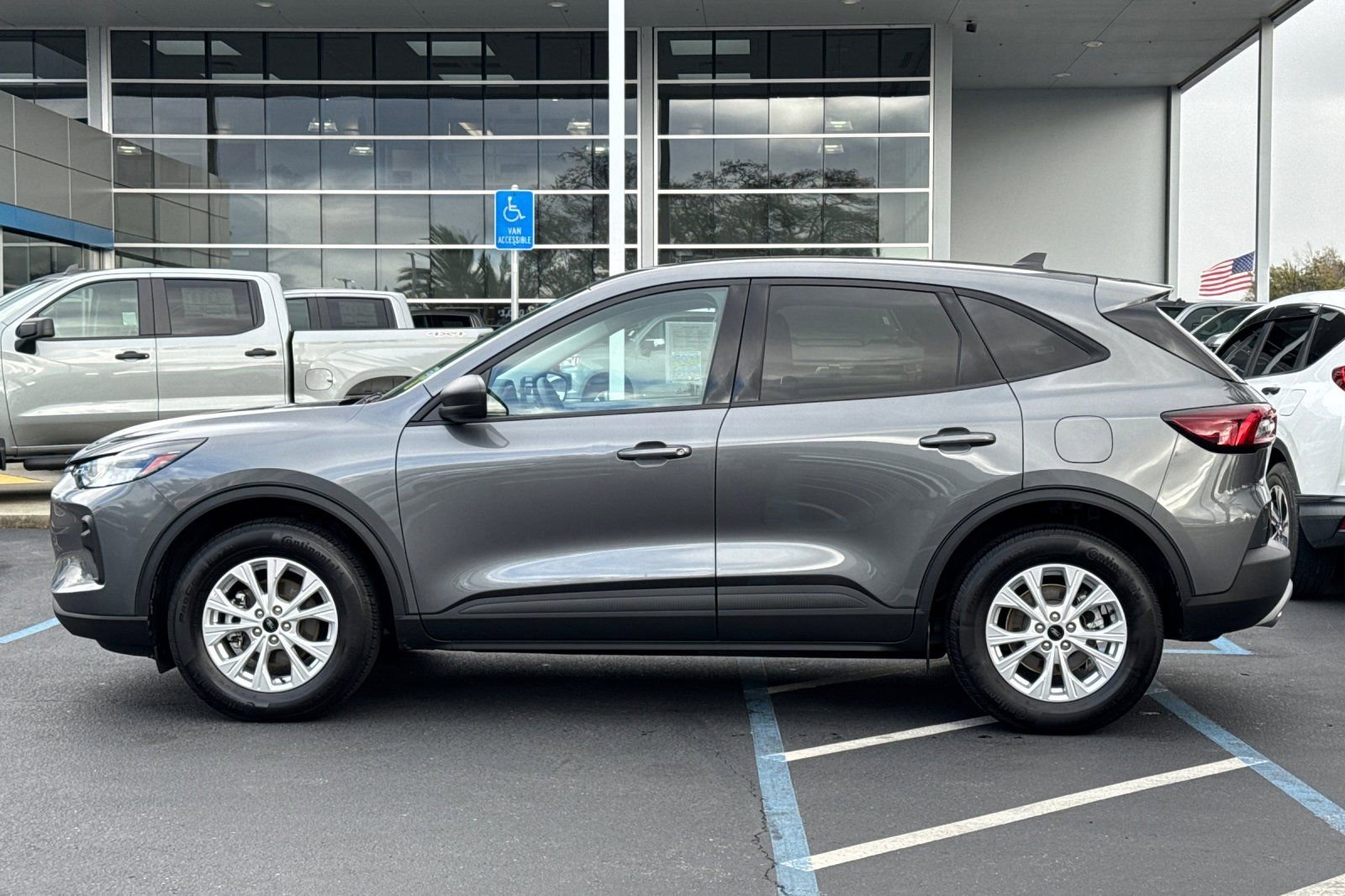 Used 2025 Ford Escape Active image 6