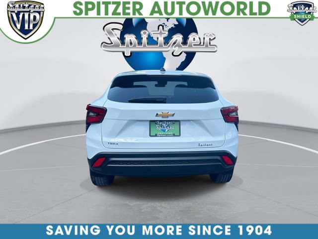 Certified 2024 Chevrolet Trax LS FWD image 9