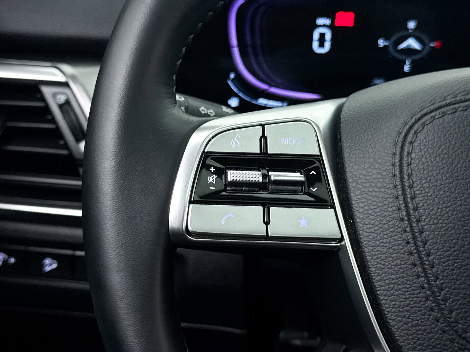 Certified 2025 Kia Telluride S image 37