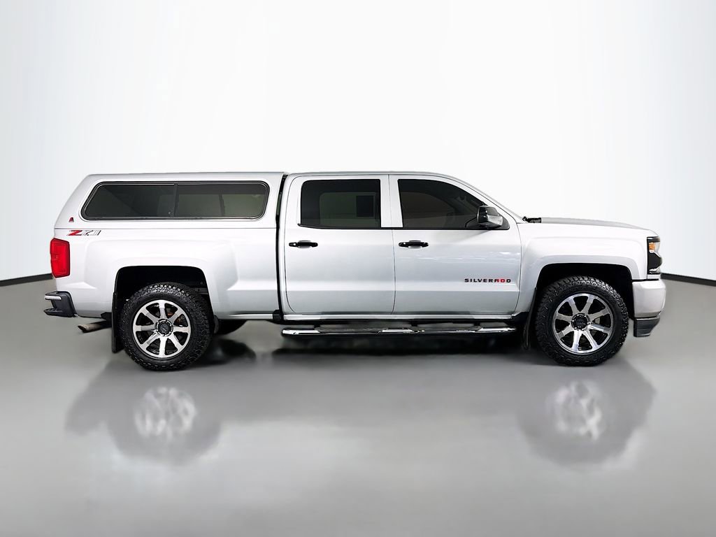 Used 2018 Chevrolet Silverado 1500 LTZ Z71 w/ Redline Edition AWD/4WD image 8