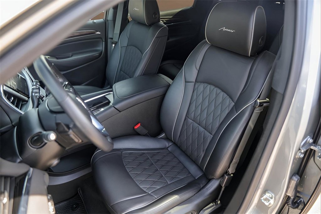 Used 2024 Buick Enclave Avenir w/ Avenir Technology Package image 7