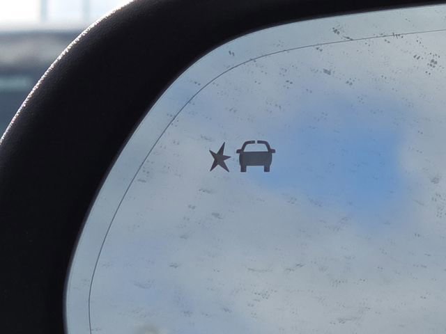 New 2026 GMC Acadia Denali w/ Super Cruise Package image 13