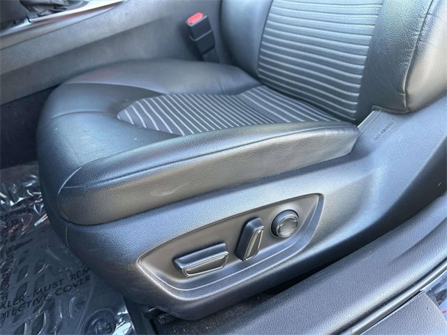 Used 2022 Toyota Camry SE image 15