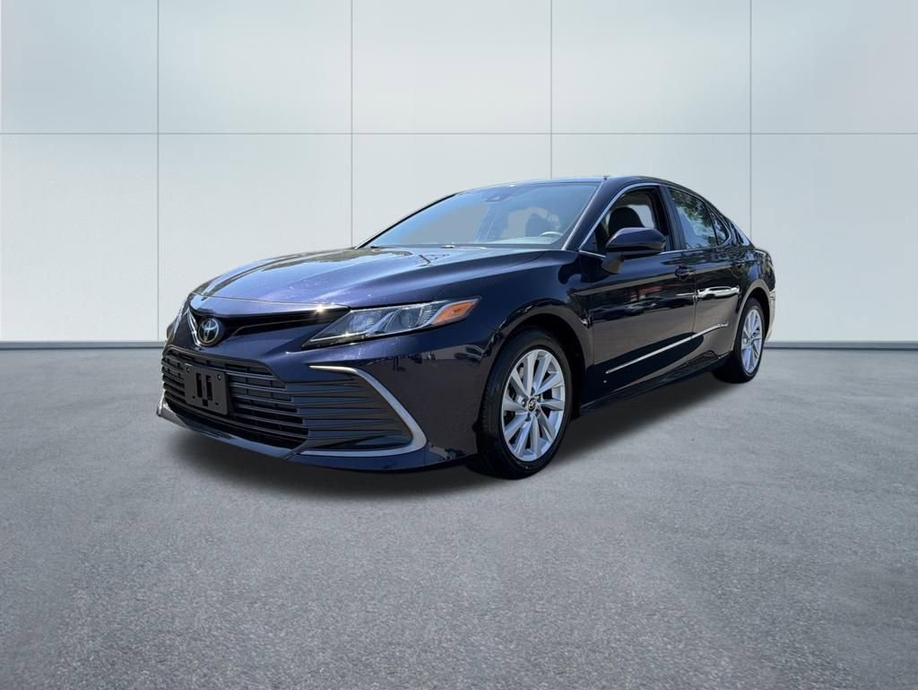 Used 2021 Toyota Camry LE FWD image 2