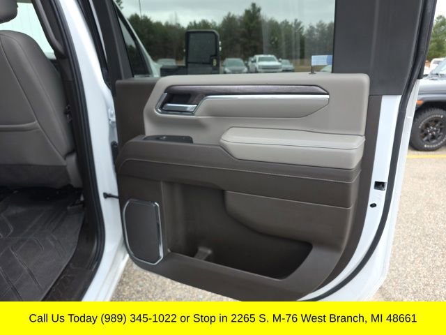 Used 2024 Chevrolet Silverado 2500 LTZ w/ LTZ Convenience Package image 45
