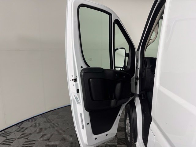 Used 2025 RAM ProMaster 2500 w/ U-Haul Equipment Group FWD image 15
