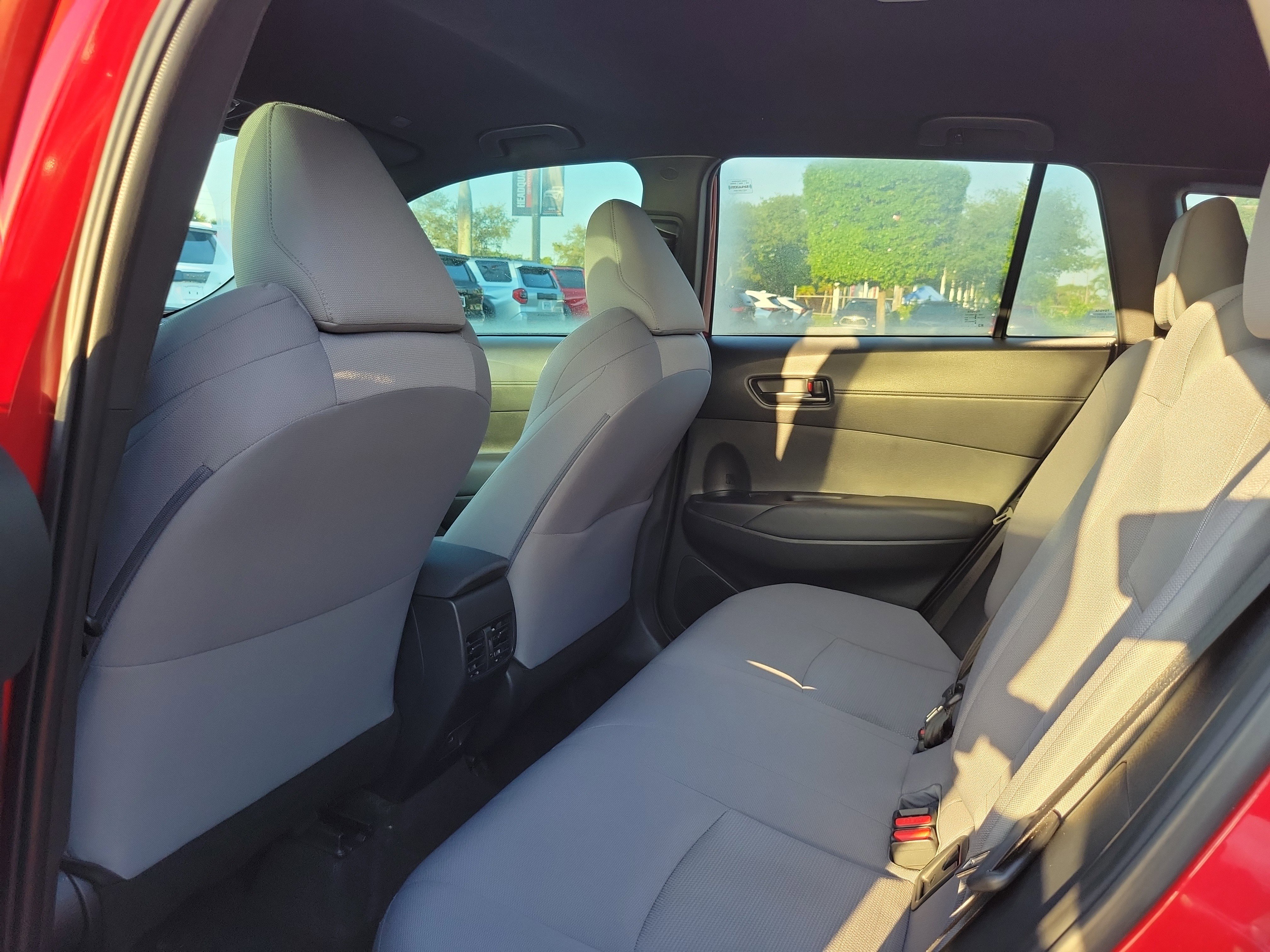 Used 2023 Toyota Corolla Cross SE image 18