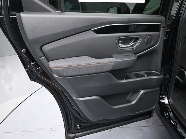 New 2026 Honda Pilot Sport image 25
