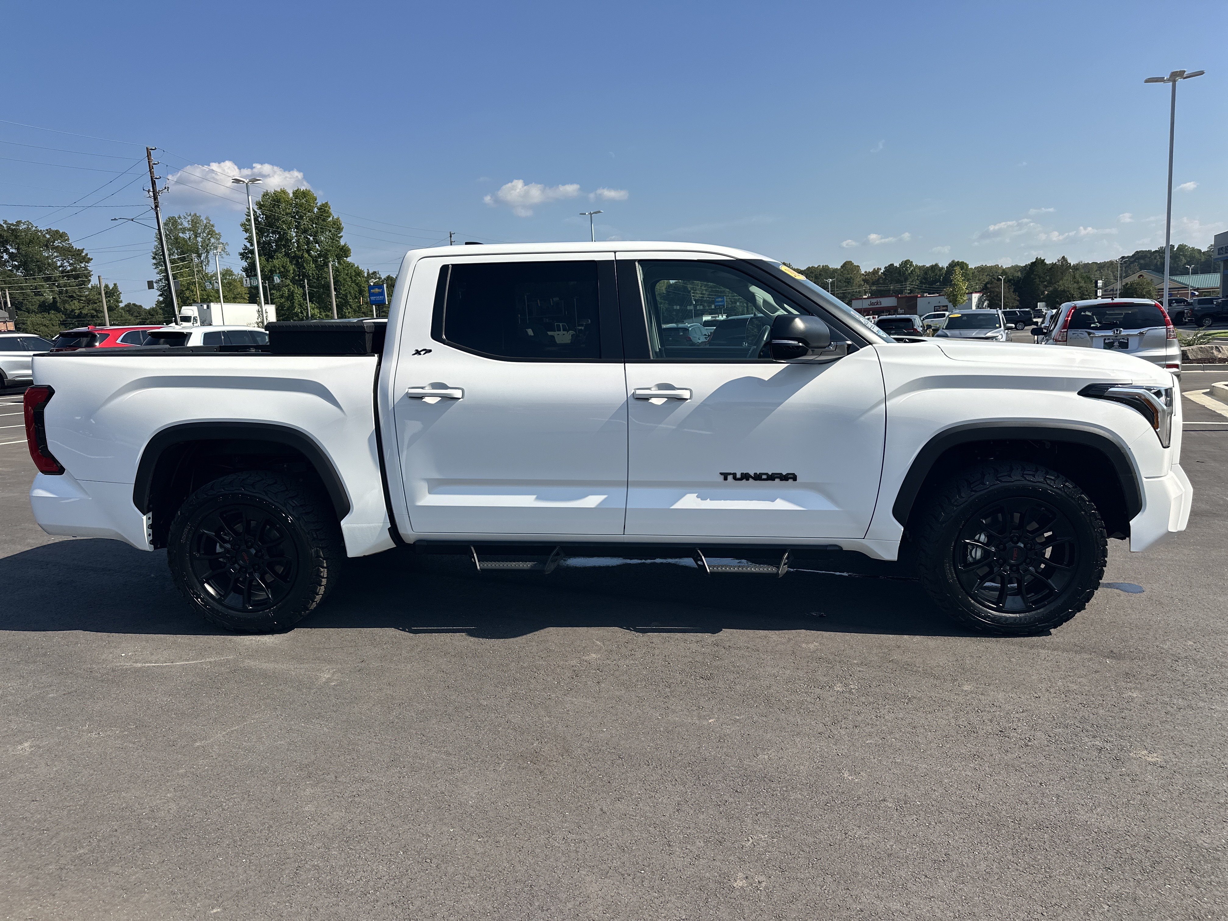 Used 2024 Toyota Tundra SR5 w/ SR5 Premium Package AWD/4WD image 8