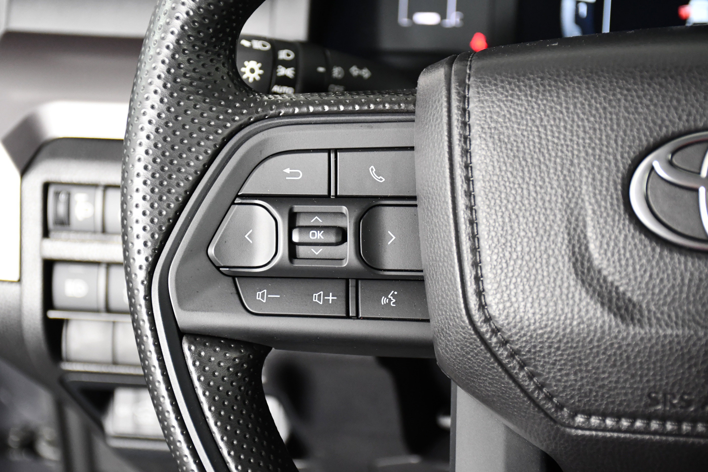 Used 2026 Toyota Tacoma SR5 AWD/4WD image 13