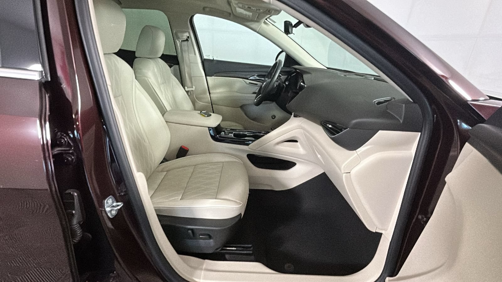 Used 2023 Buick Envision Avenir AWD/4WD image 35
