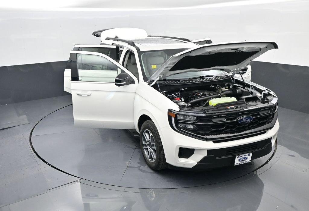 New 2025 Ford Expedition Active image 57