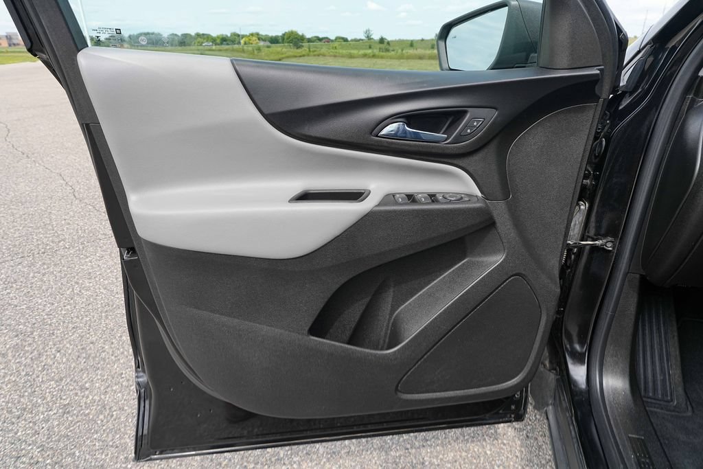 Used 2022 Chevrolet Equinox LS AWD/4WD image 26