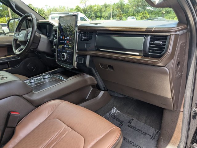 Used 2024 Ford Expedition Max King Ranch AWD/4WD image 19